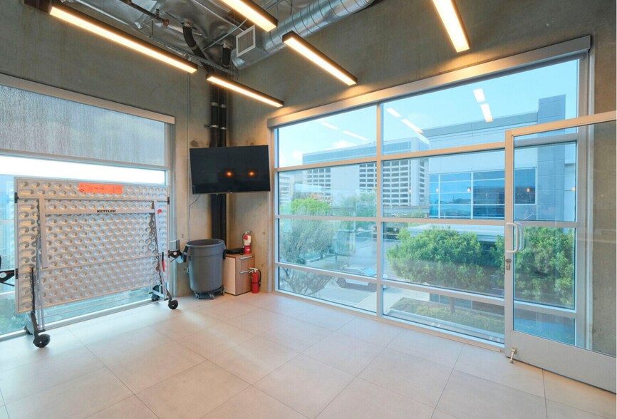 More Photos Of 855 Douglas St, El Segundo Loft Creative Space For Lease