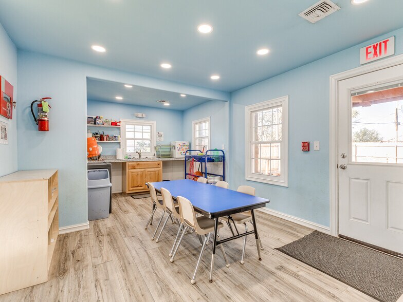 More Photos Of 305 S Chickasaw Ave, Claremore Daycare Center For Sale