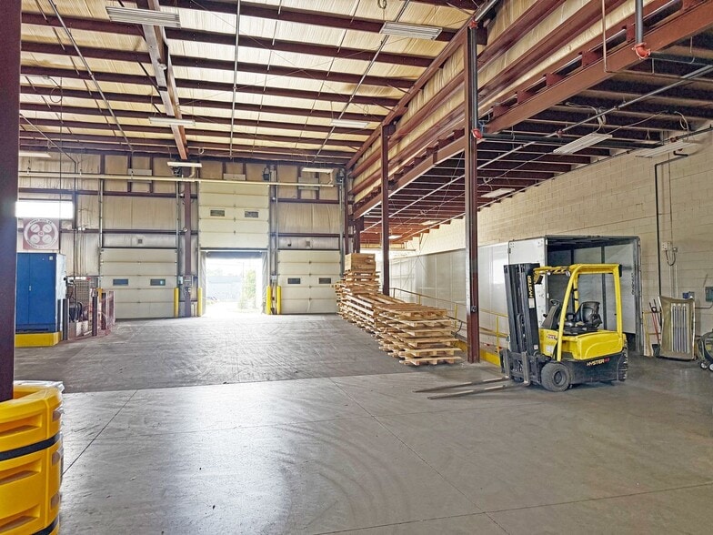 More Photos Of 210 Hall St SW, Grand Rapids Warehouse For Sale