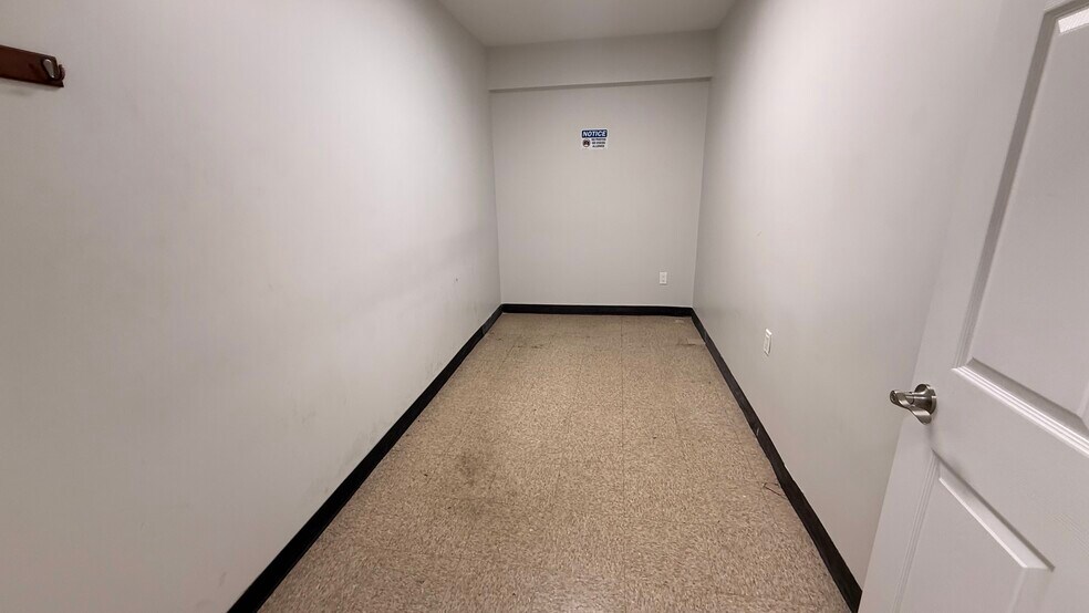 More Photos Of 1648 E 14th St, Brooklyn Medical For Lease