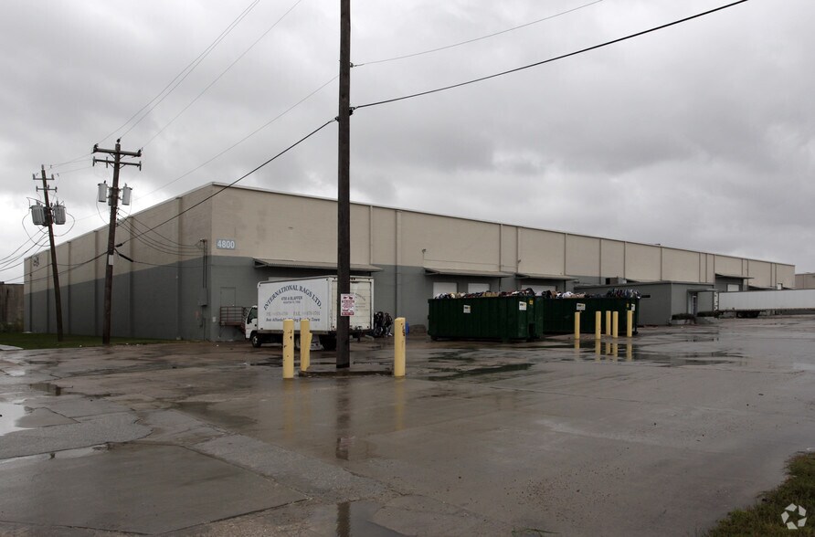 More Photos Of 4800 Blaffer St, Houston Warehouse For Lease