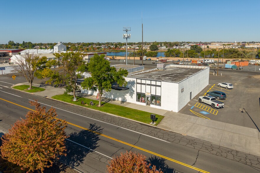 More Photos Of 610 E Broadway Ave, Moses Lake Freestanding For Lease