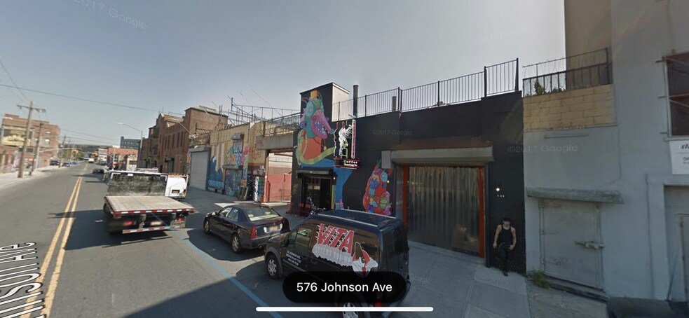 More Photos Of 582 Johnson Ave, Brooklyn Contractor Storage Yard For Lease