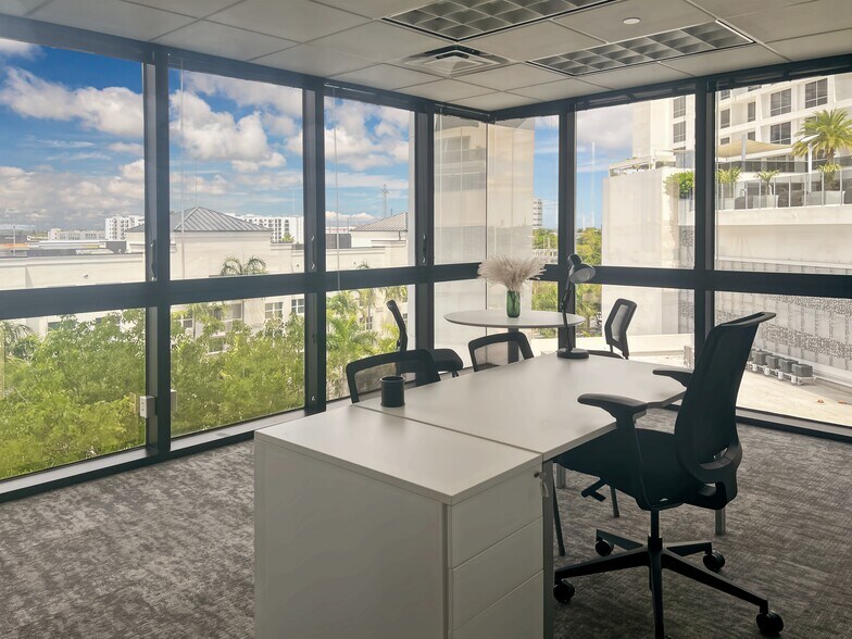 More Photos Of 2875 NE 191st St, Aventura Coworking Space