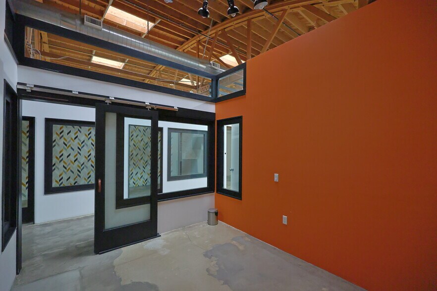 More Photos Of 2014-2022 E 7th St, Los Angeles Office For Lease