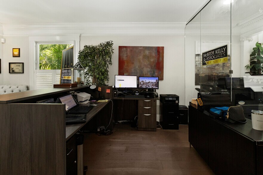 More Photos Of 326 S Hyde Park Ave, Tampa Office Residential For Sale