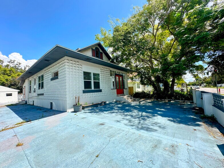 More Photos Of 3105 W Spruce St, Tampa Apartments For Sale