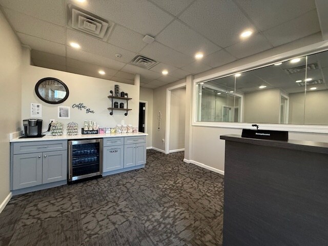 More Photos Of 1917 Welsh Rd, Philadelphia Office For Sale