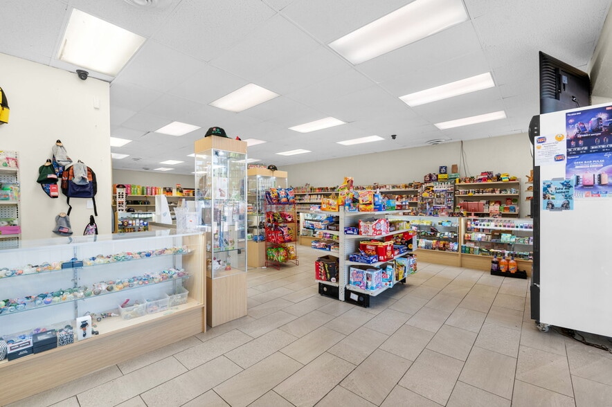 More Photos Of 831 S Circle Dr, Colorado Springs Storefront Retail Office For Sale