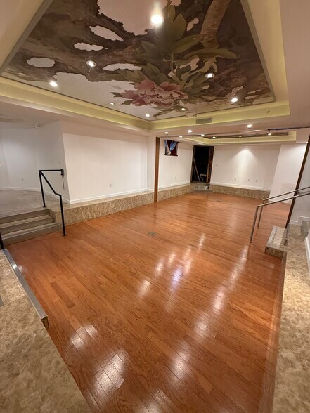 More Photos Of 1409 Sutter St, San Francisco Hotel For Lease