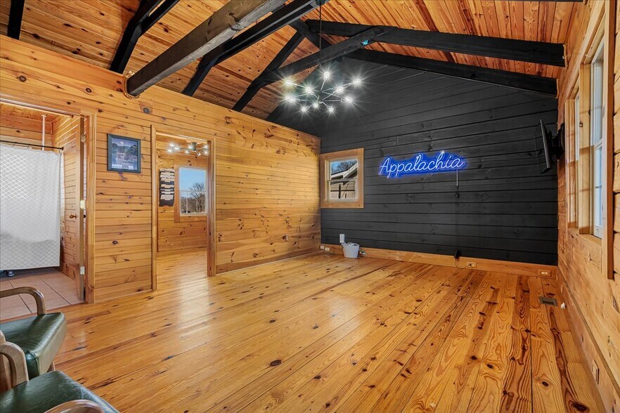 More Photos Of 793 Breckenridge St, Stanton Office For Sale