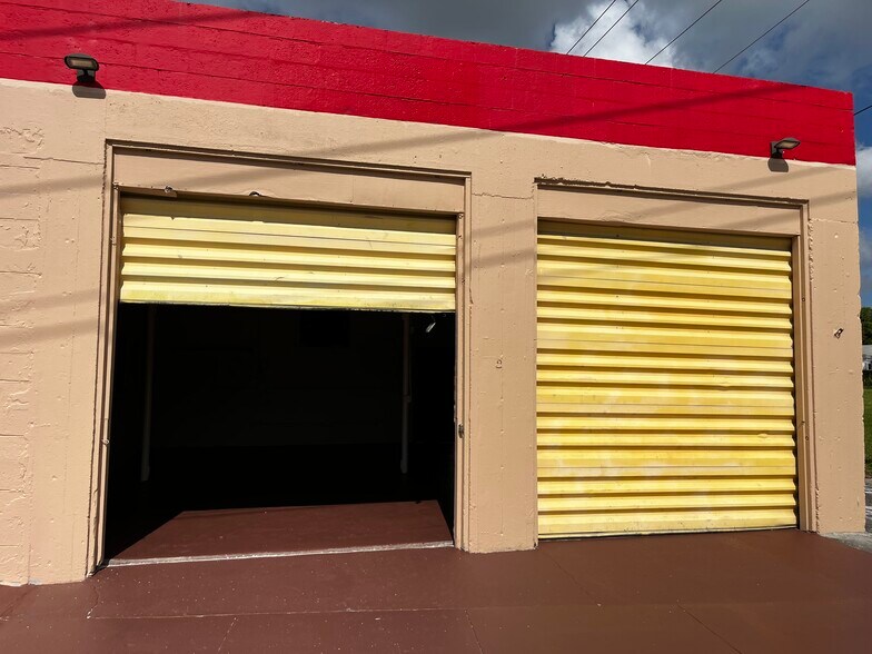 More Photos Of 309 NE 3rd St, Boynton Beach Light Distribution For Lease