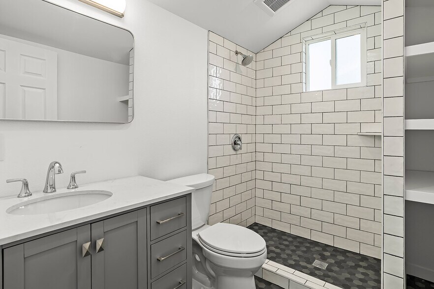 More Photos Of 523 B St, San Rafael Multifamily For Sale