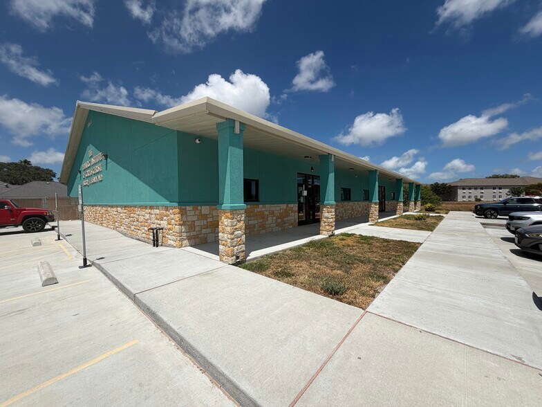 Primary Photo Of 6214 Saratoga Blvd, Corpus Christi Medical For Sale