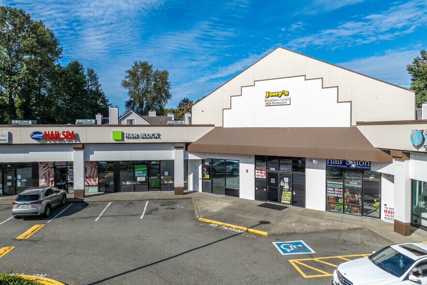 Primary Photo Of 640-680 Strander Blvd, Tukwila General Retail For Lease