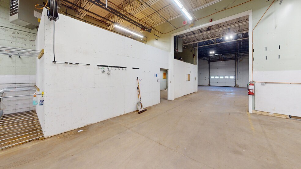 More Photos Of 1395 Tolland Tpke, Manchester Manufacturing For Lease