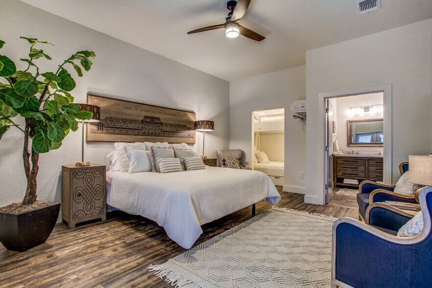 More Photos Of 2350 Bulverde Rd, Bulverde Hotel For Sale