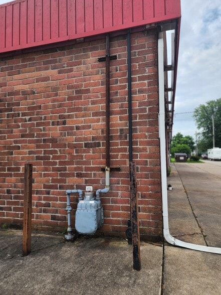 More Photos Of 600 14th St, Arnold Carwash For Sale