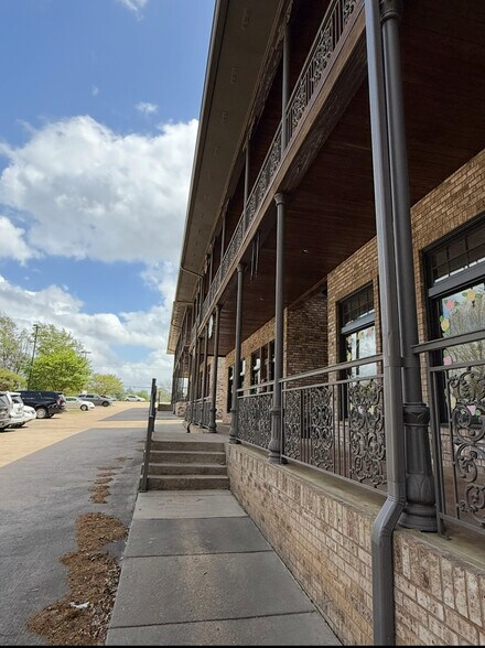 More Photos Of 101 W Washington St, Ridgeland Unknown For Lease