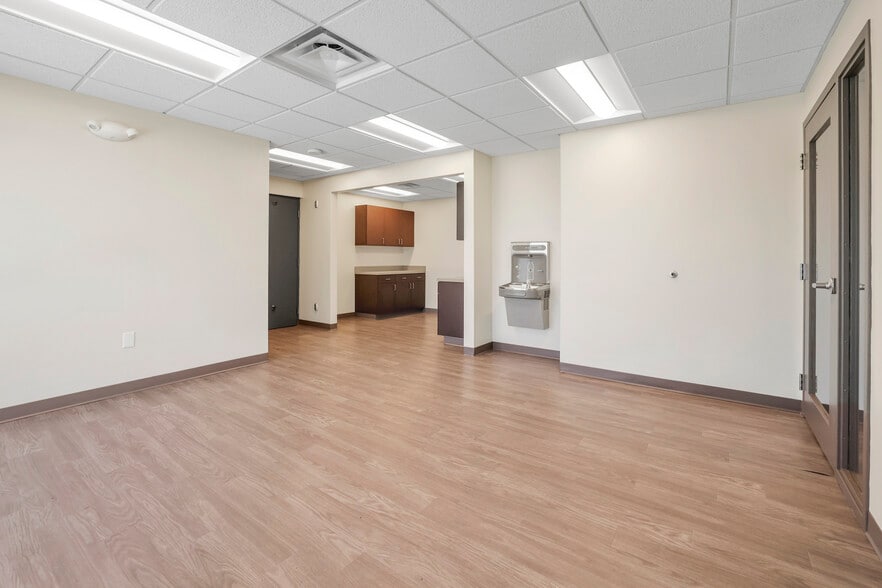 More Photos Of 1425 Mount Vernon Rd, Newark Manufacturing For Lease