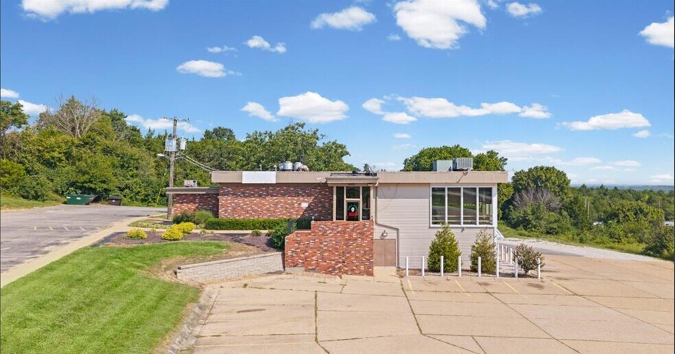 More Photos Of 1909 N Service Rd E, Saint Clair Freestanding For Sale