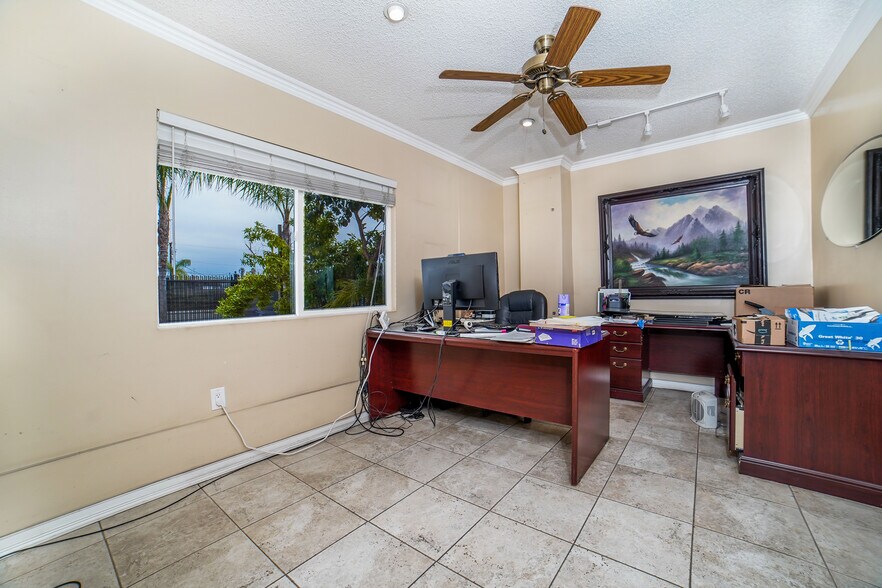 More Photos Of 343 N Clark Ave, Pomona Warehouse For Sale