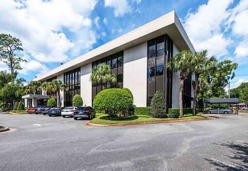 More Photos Of 100 E Sybelia Ave, Maitland Office For Lease