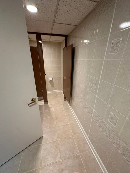 More Photos Of , Cleveland General Retail For Sale