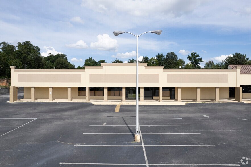 More Photos Of 2337-2375 1st St NE, Center Point Unknown For Lease