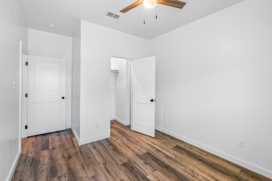 More Photos Of 1540 W Long St, Stephenville Apartments For Sale