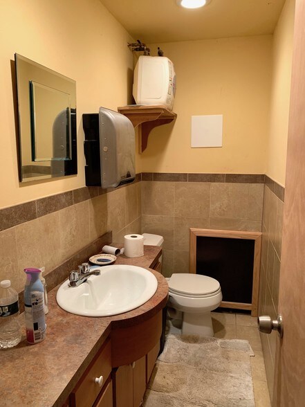 More Photos Of 1314 E Elizabeth Ave, Linden Light Distribution For Sale