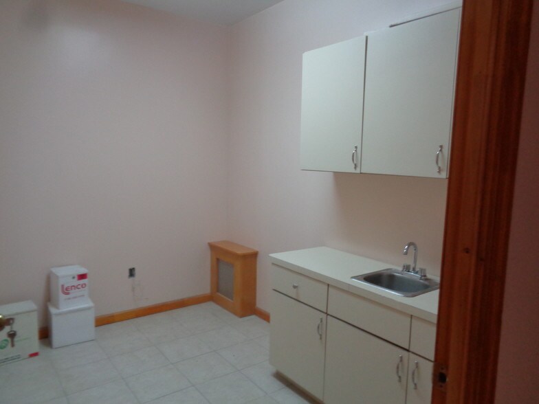 More Photos Of 1314 Rockaway Pkwy, Brooklyn Medical For Lease