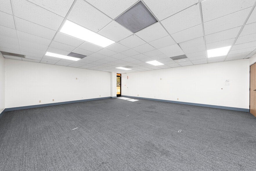 More Photos Of 310 E Palmdale Blvd, Palmdale Medical For Sale