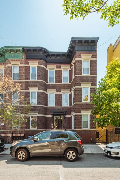 More Photos Of 3093 43rd St, Astoria Apartments For Sale