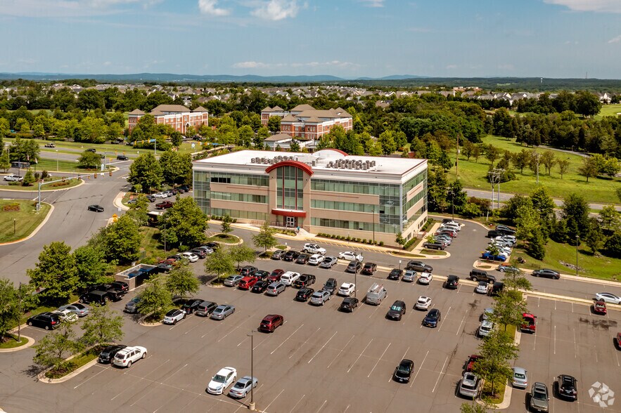 More Photos Of 19490 Sandridge Way, Leesburg Medical For Sale