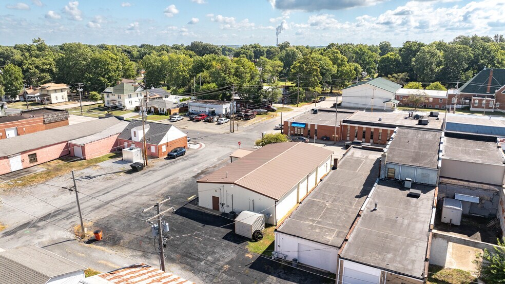 More Photos Of 219 N Main St, Marissa Specialty For Sale