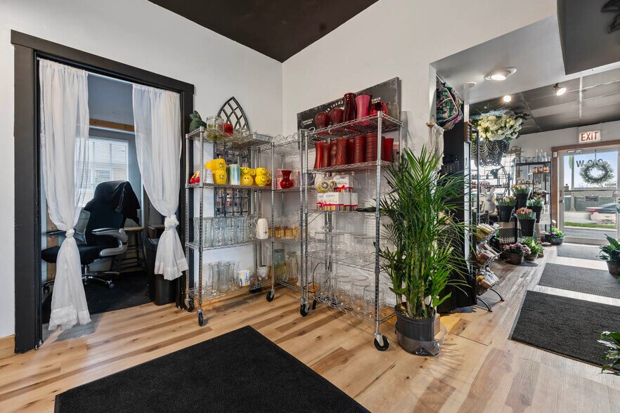 More Photos Of 310 W Irving Park Rd, Wood Dale General Retail For Sale