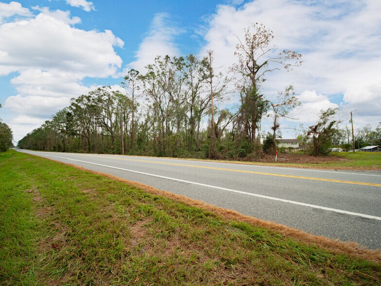 More Photos Of US 90 Hwy, Live Oak Land For Sale