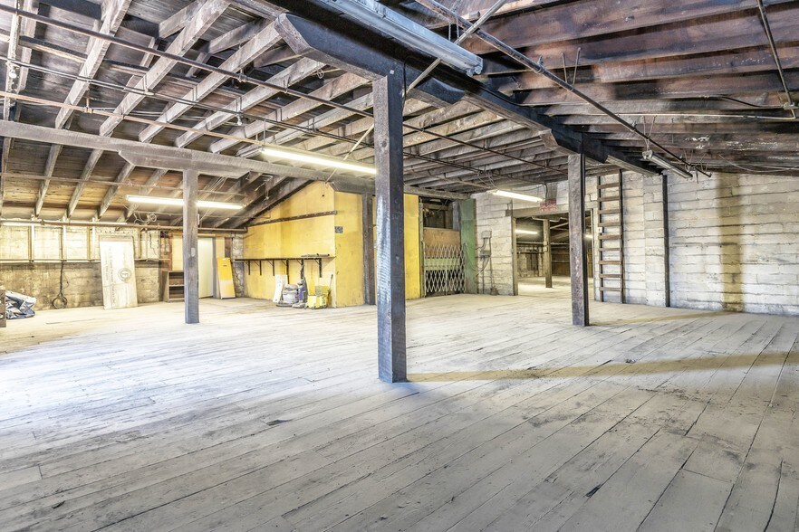 More Photos Of 283 N Main St, Fredericktown Industrial For Sale