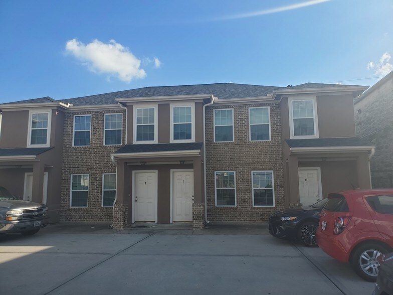 11103 W Little York Rd, Houston, TX 77041 Apartments For Sale