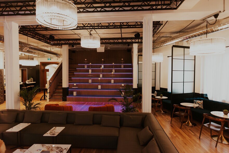 More Photos Of 14 Erb St W, Waterloo Coworking Space