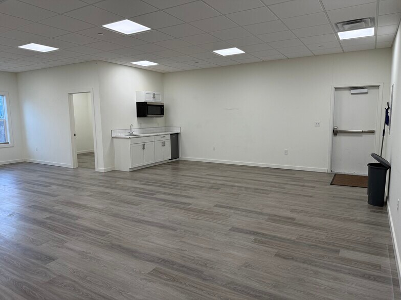 More Photos Of 155 Mill Town Loop, Bozeman Office For Lease