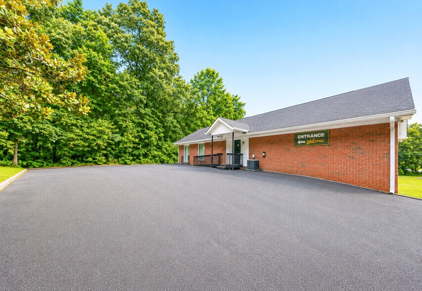 More Photos Of 3289 Powder Springs Rd, Powder Springs Warehouse For Lease