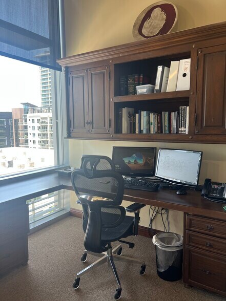 More Photos Of 1350 Columbia St, San Diego Loft Creative Space For Sale
