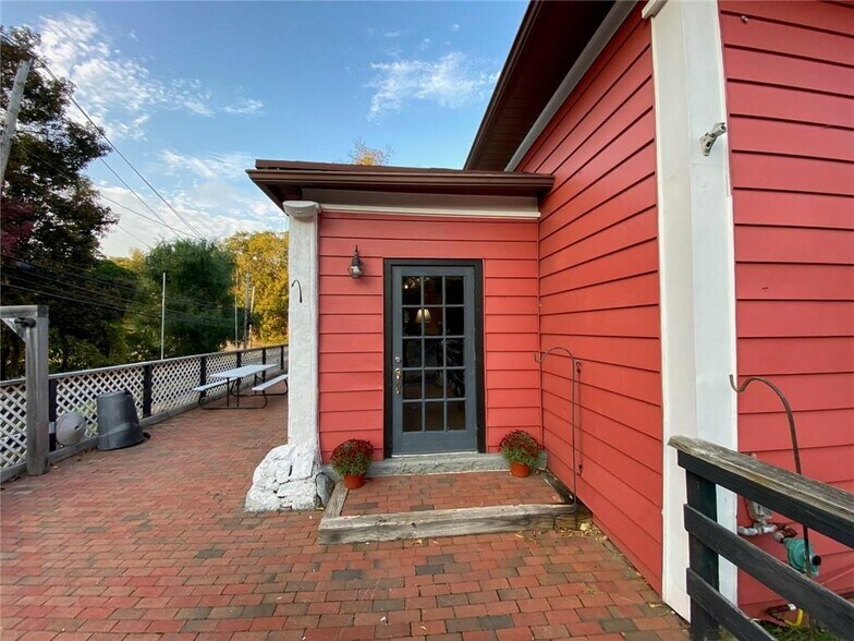 More Photos Of 276 Watch Hill Rd, Cortlandt Manor Restaurant For Lease