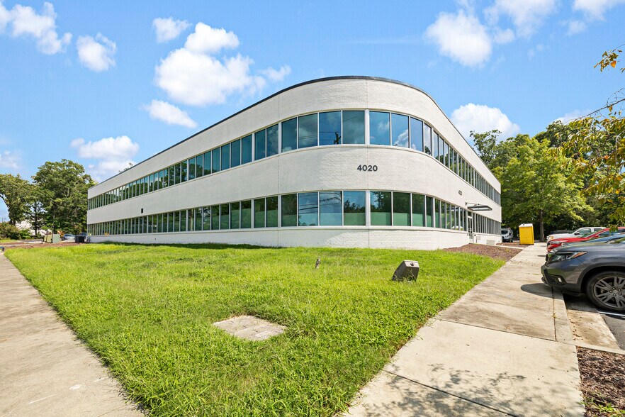 More Photos Of 4020 N Roxboro St, Durham Medical For Sale