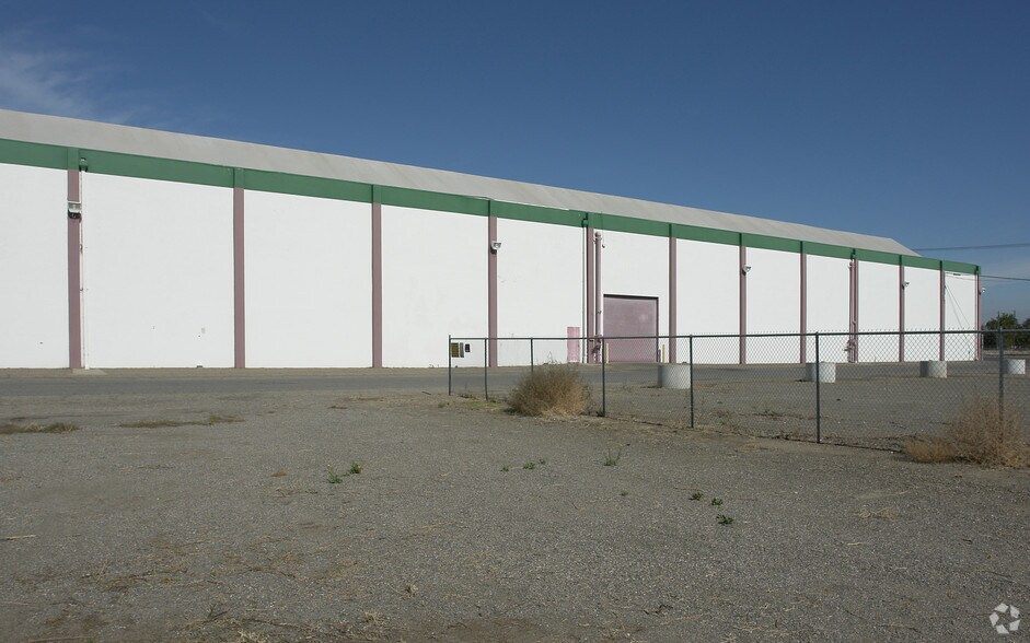 More Photos Of 2906 Santa Fe St, Riverbank Unknown For Lease