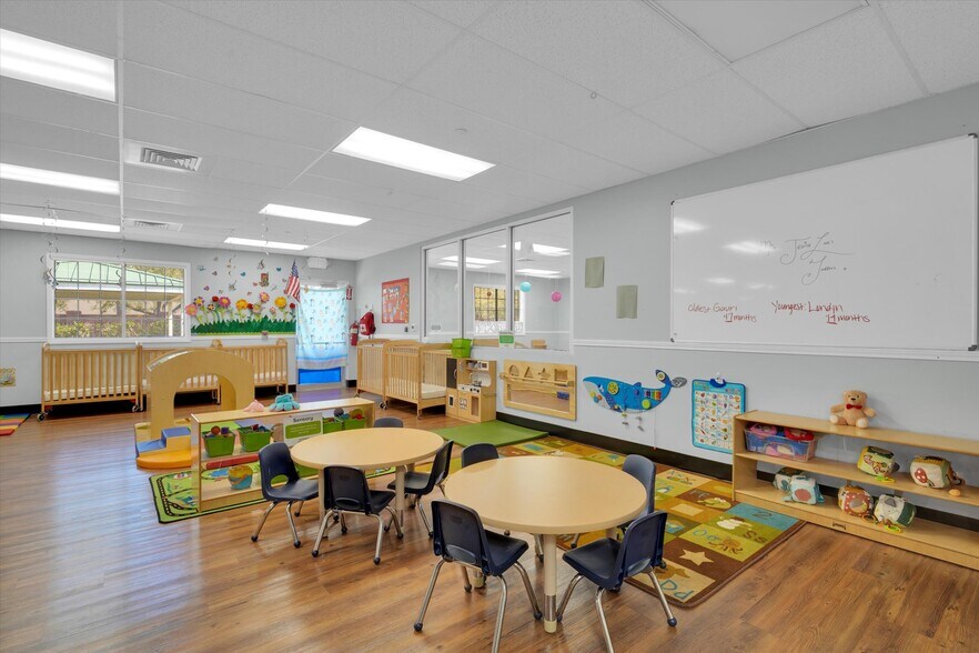 More Photos Of 20417 S University Blvd, Missouri City Schools For Lease