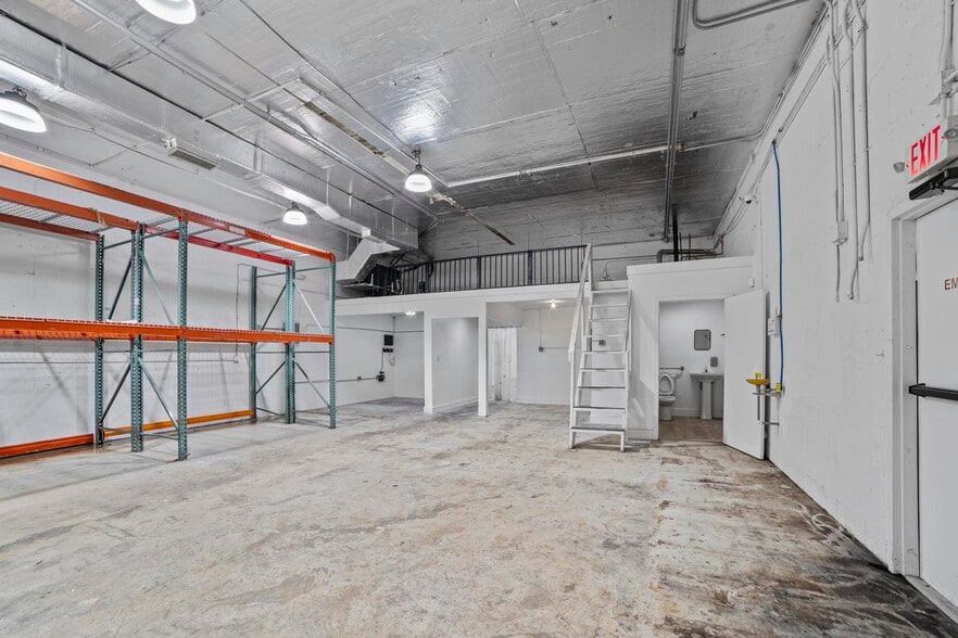 More Photos Of 3410 NE 6th Ter, Pompano Beach Warehouse For Sale