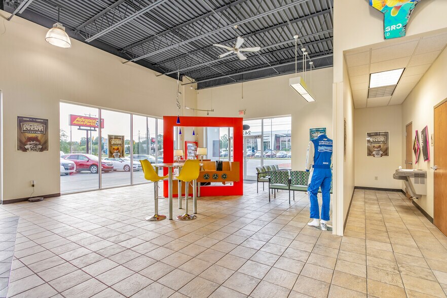 More Photos Of 2437 S Church St, Burlington Auto Dealership For Sale